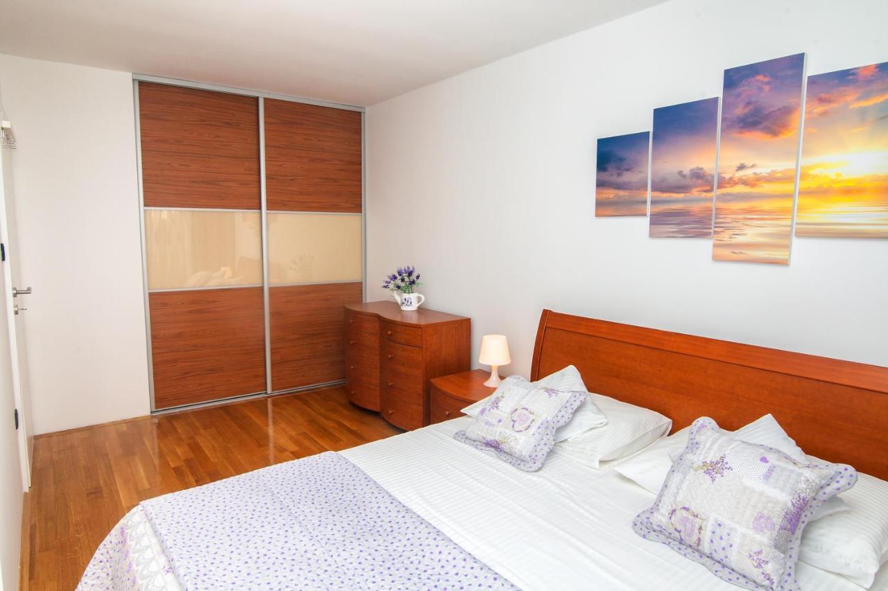 Apartment Zoi Спліт Екстер'єр фото